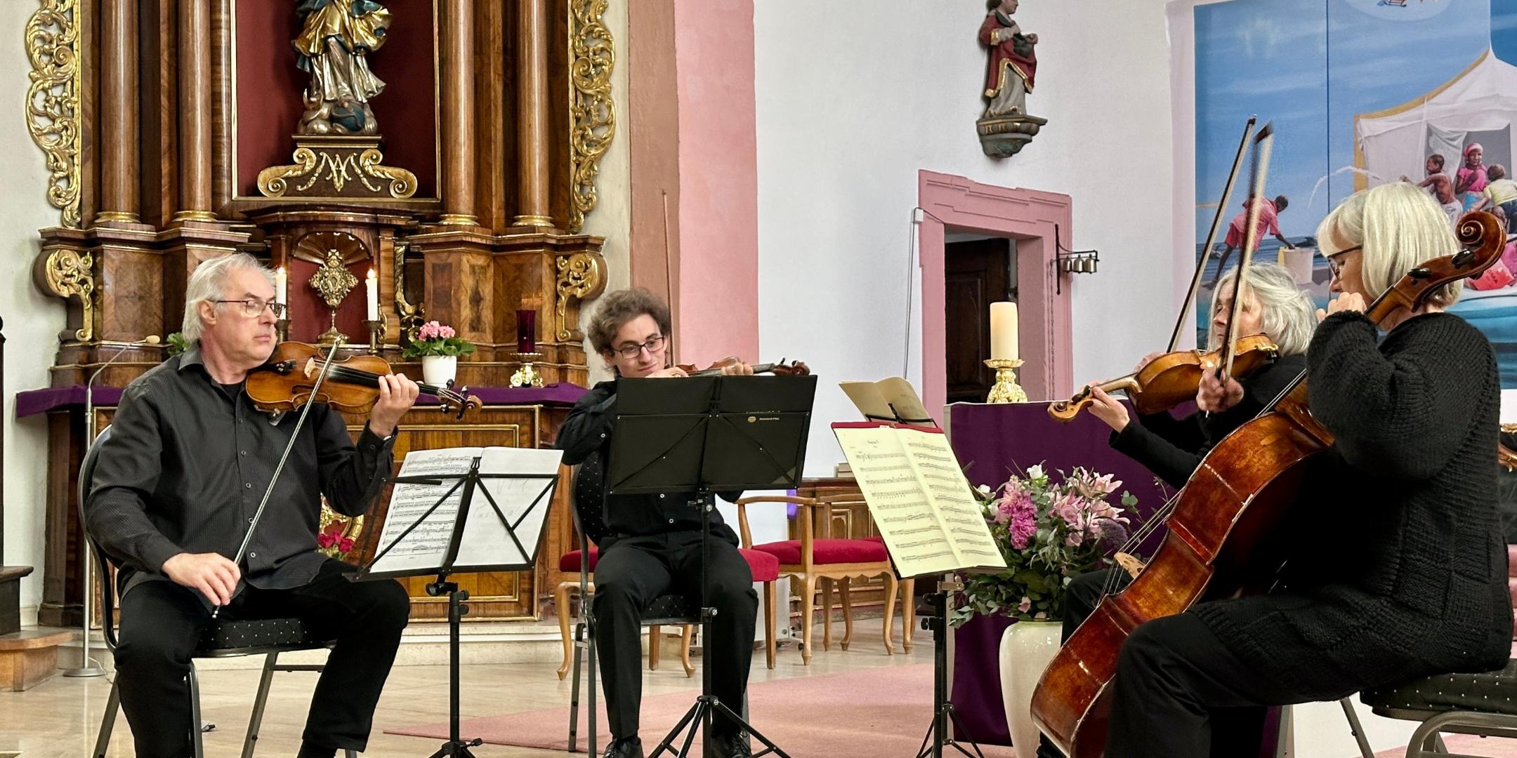 Streichquartet Laurentiu Candea spielte die letzten sieben Worte Jesu Christi von Joseph Haydn (c) Josef Karl Streichquartet Laurentiu Candea spielte die letzten sieben Worte Jesu Christi von Joseph Haydn